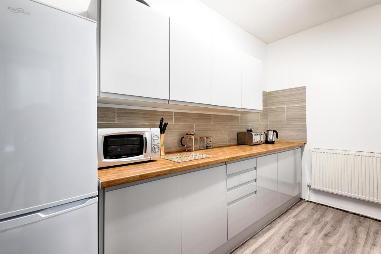 Apartment Fantastic Location - Tv In Every Bedroom! Swansea