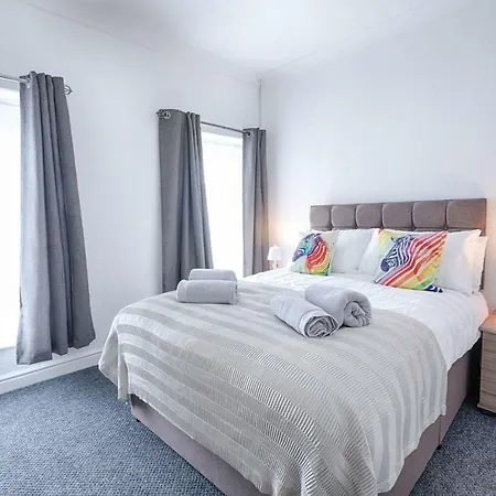 Fantastic Location - Tv In Every Bedroom! Swansea Exterior photo