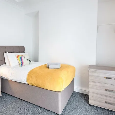 Fantastic Location - Tv In Every Bedroom! Swansea Exterior photo